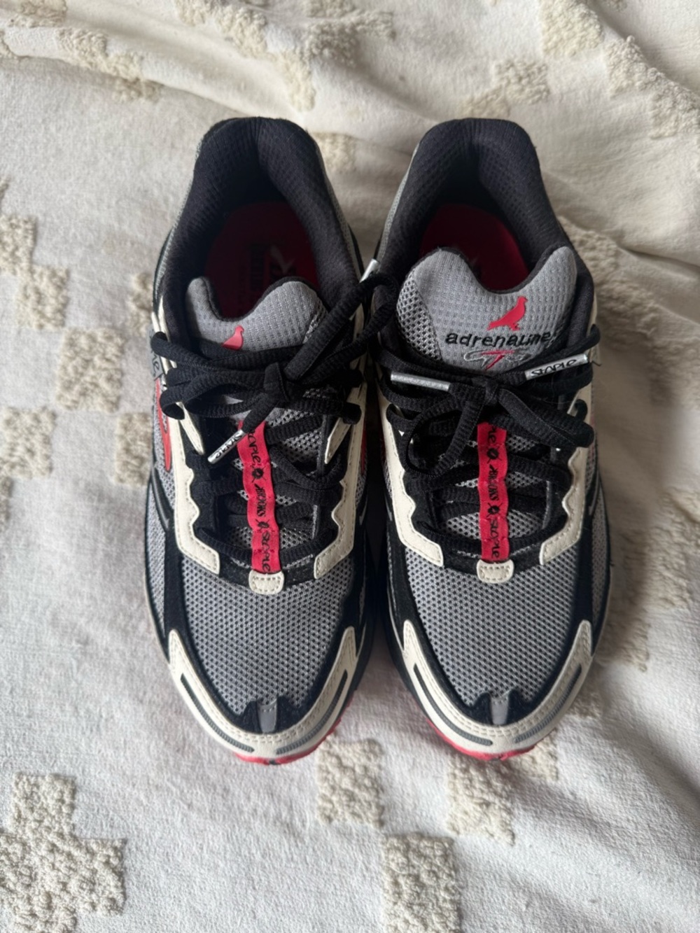 Jeff Staple x Brooks Adrenaline GTS 4 - Picture 2 of 7